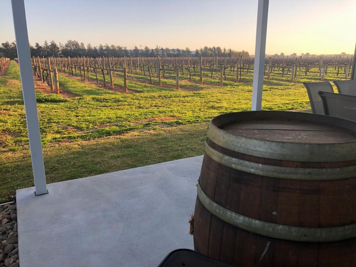Milawa Vineyard Views - Guesthouse 1 エクステリア 写真